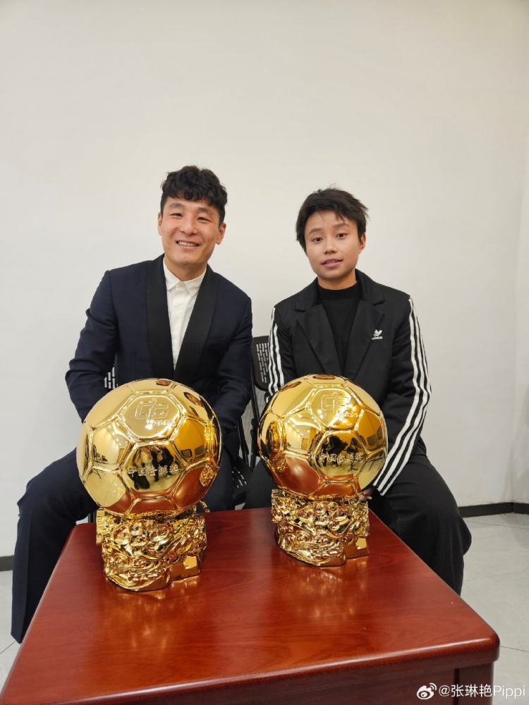  張琳艷社媒曬與武磊合照：感謝、榮幸、幸運，祝磊哥早日康復