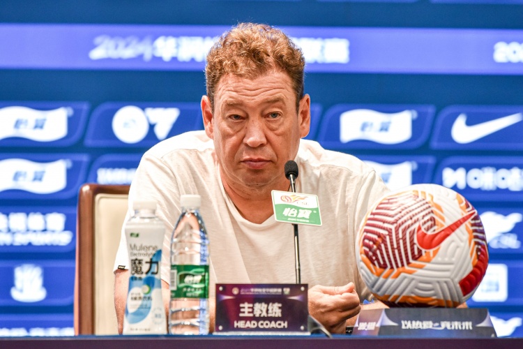 斯盧茨基：本賽季爭冠隊(duì)伍有5支 上次主場(chǎng)贏國安是15年對(duì)我沒影響