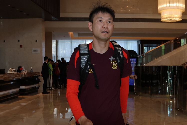  媒體人：如果李源一沒(méi)傷沒(méi)病，他落選名單在邏輯上講不出合理性