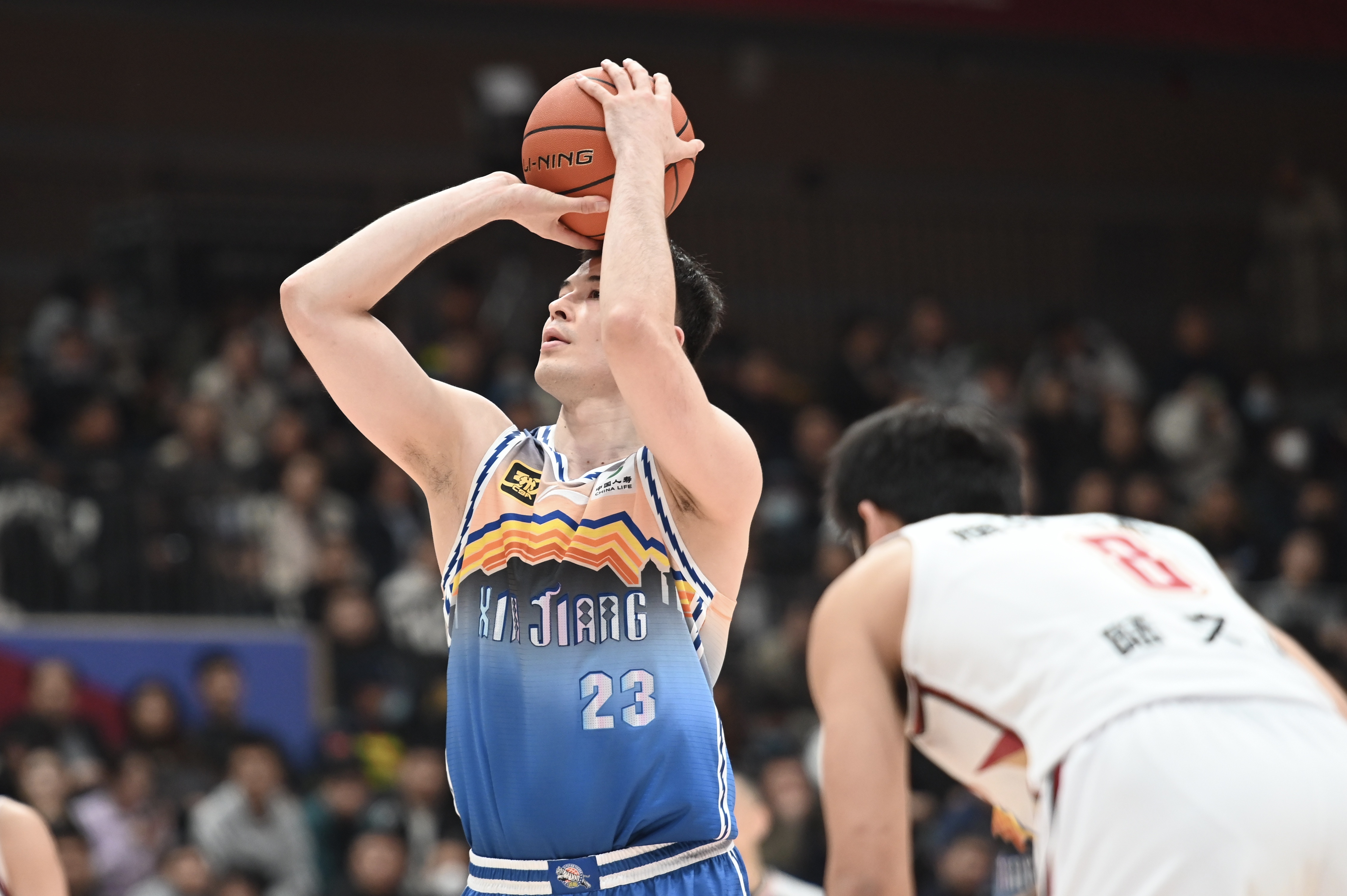  高效表現(xiàn)！阿不都沙拉木10中7拿下17分9板 其中4個前場板